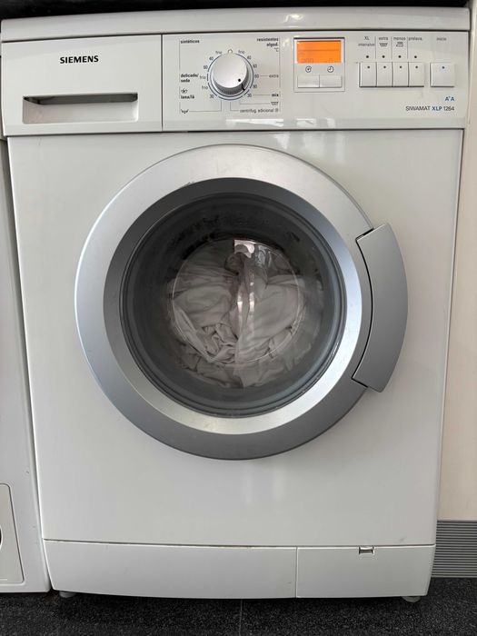 Máquina de lavar roupa Siemens