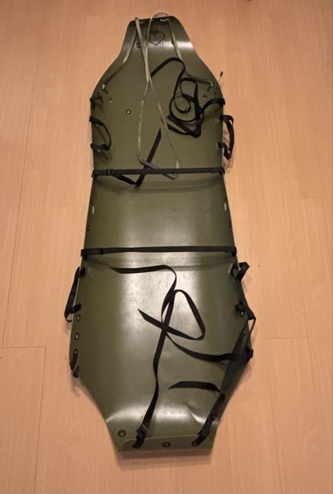 Nosze sked militarne zielone rolowane