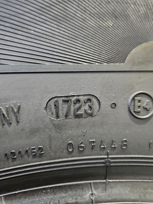 Opony Continental 225/75 r 16cp komplet