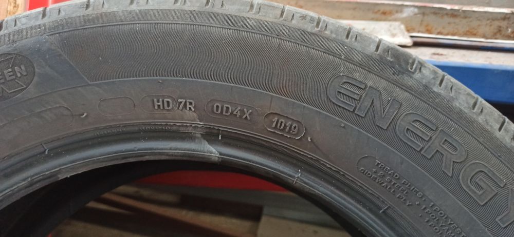Pneus  Michelin 205/60r16
