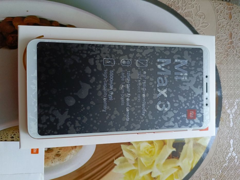 Продается телефон , Ми Макс 3 новый, в использовании не был.