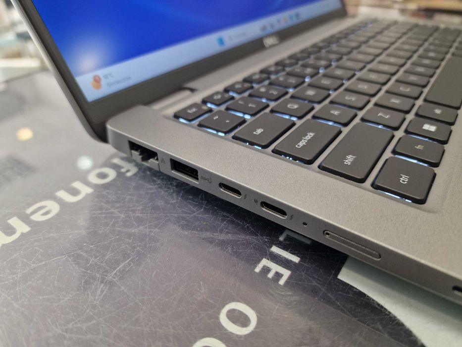DELL LATITUDE 5450/ Ultra 5 135H 3.60 GHz/ 16GB/ 256GB/ gw 11/2028/ A+