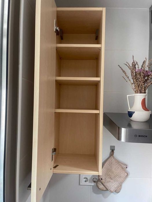 Armários superiores de cozinha em MDF, 3 unidades — 100€