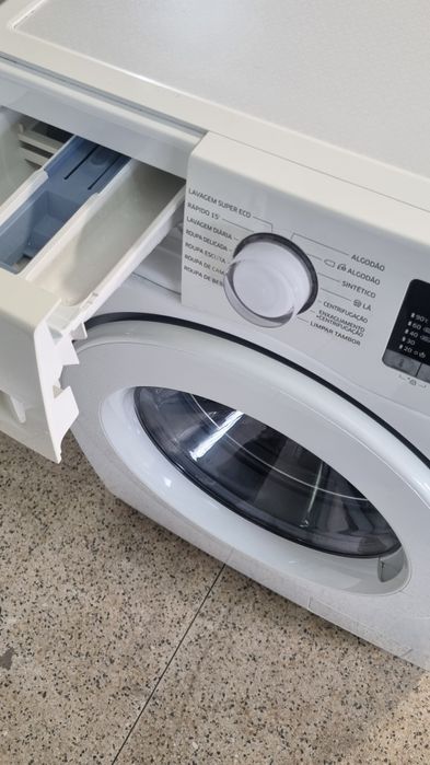 Máquina de Lavar Roupa Eco Bubble, 8 kg 1400rpm
