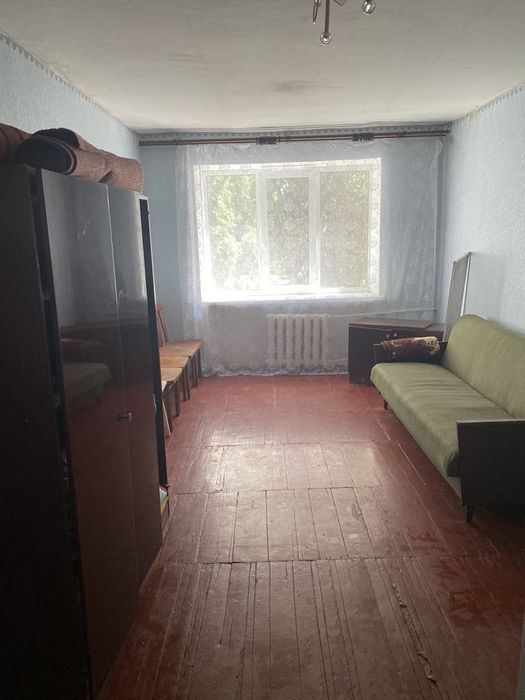 Продам кімнату .