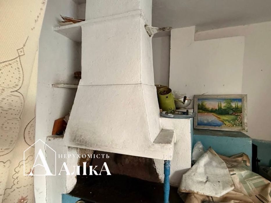 Продам просторий будинок неподалік міста