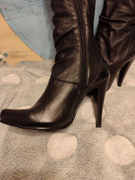 Шкіряні чоботи Medea