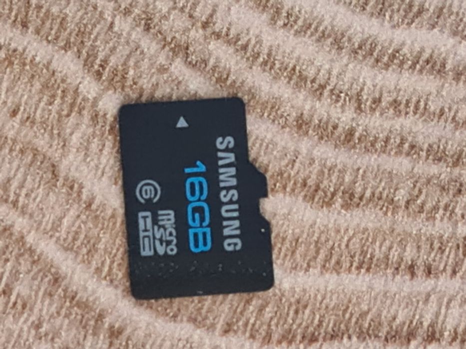 Karta pamięci microsd Samsung 16GB zmienny cid