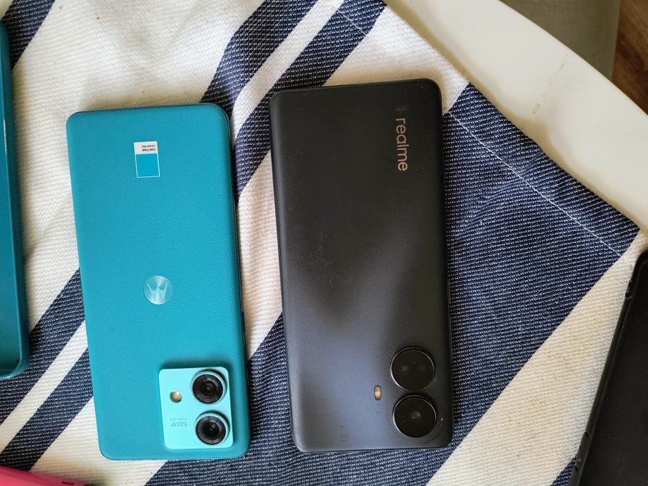 Telefony realmi i motorola