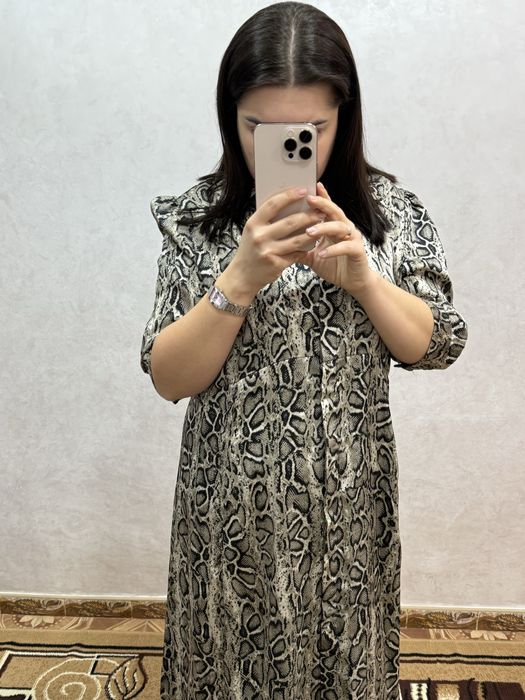 Жіночий одяг ( плаття)