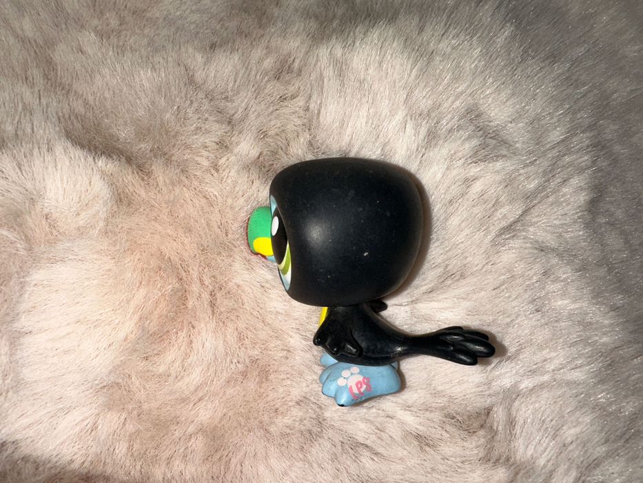 LPS figurka ptaszek czarny