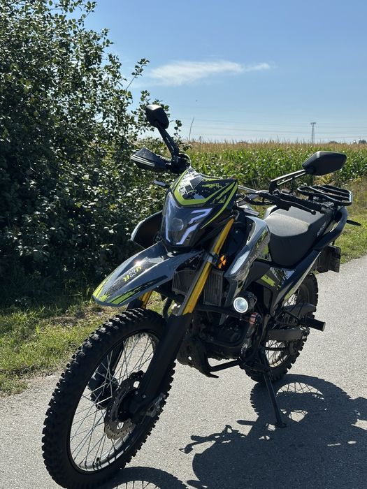 Продам шинерей або обмін 300сс 6ст 3500пробіг