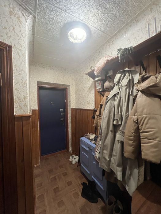 Квартира під комерцію! 2 кімнати, фасадні вікна, центр. Торг