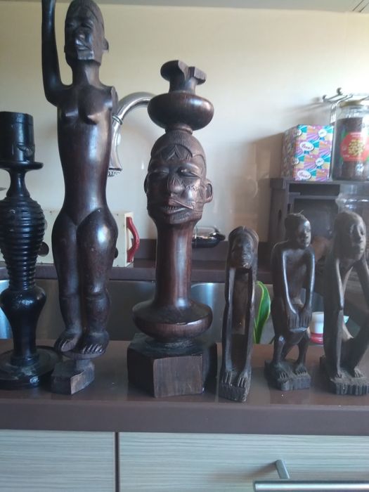 Vendo 6 peças individuais africanas