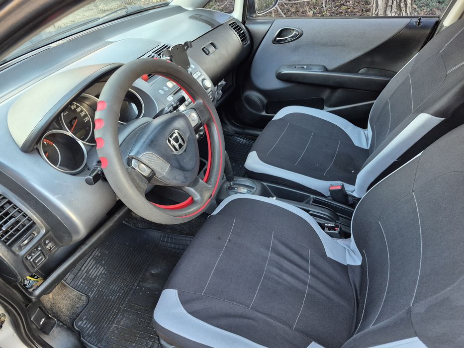 Продам Honda Jazz 2004