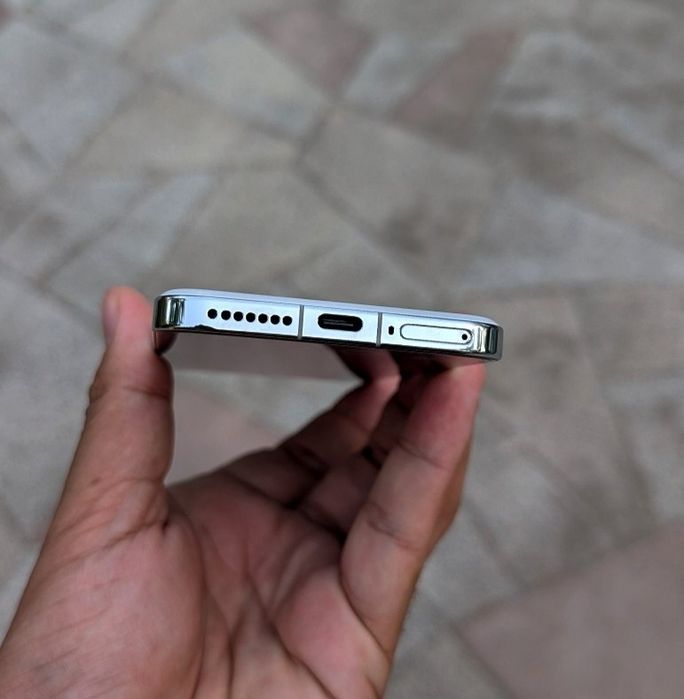 Xiaomi 14 (12/512 как новый глобал камерафон поддержка есим компактный