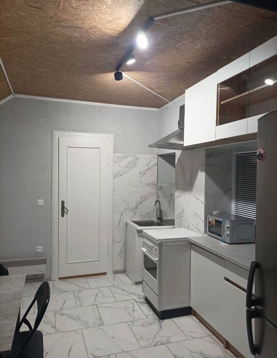 Вже вільна 1к частина будинку з паркомісцем