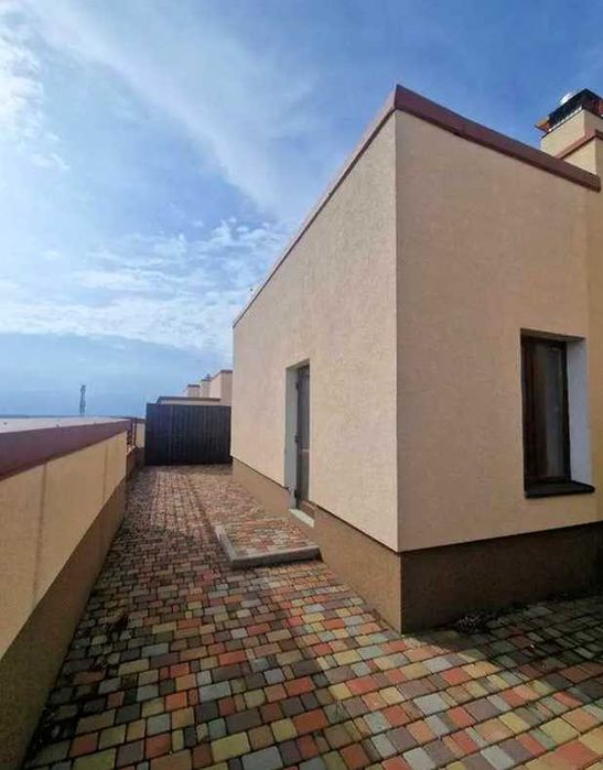 3 кімнатна 2 рівнева кв в ЖК 7я Щасливе 10 хв до Києва