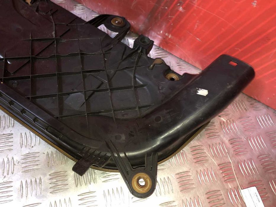 Корпус повітряного фільтра BMW 7 F01 дизель 3,0 бмв 7 ф01