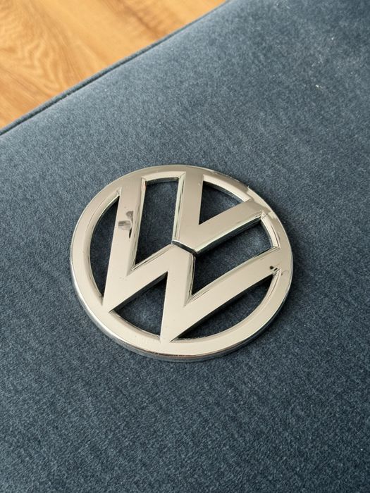 Emblemat VW Scirocco ori