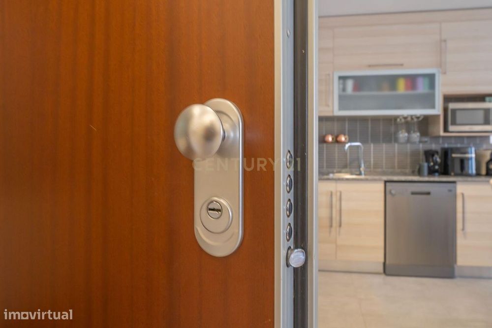 Apartamento T2 Totalmente Remodelado, Jardins do Sado, Setúbal