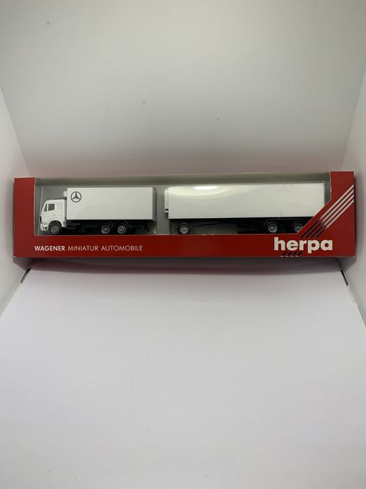 Mercedes da Herpa escala 1/87