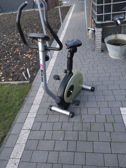 Sprzedam rower stacjonarny magnetyczny.Ladny
