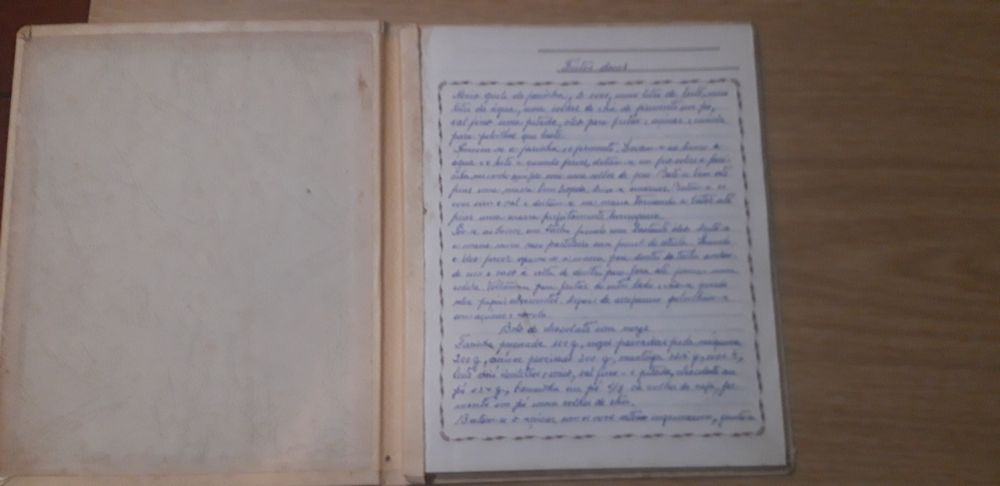 Livro de Receitas Antigo