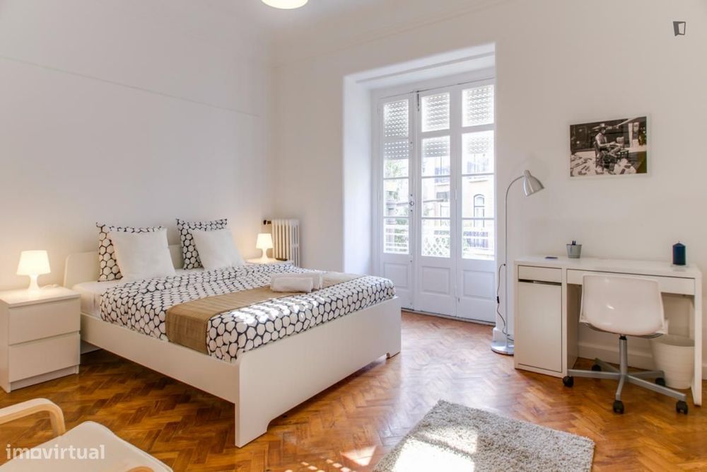 Quarto - localizado em Picoas Lisbon