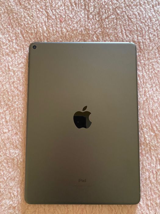 MUUJ2TY/A - iPad Air Wi-Fi 64GB Space Gray (inclui Capa)