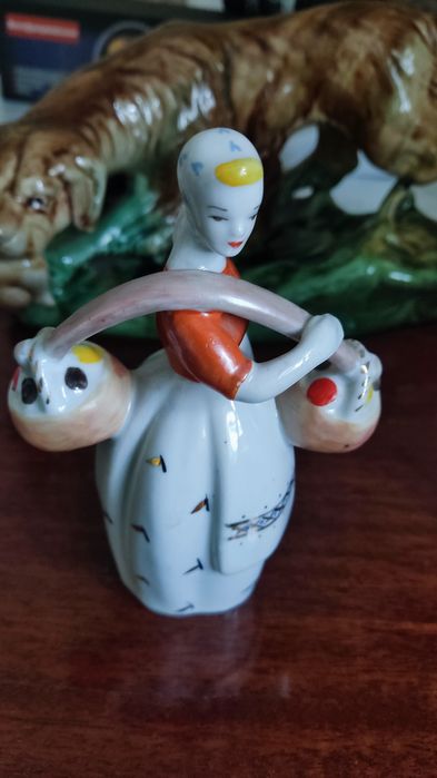 Фарфорові статуетки
