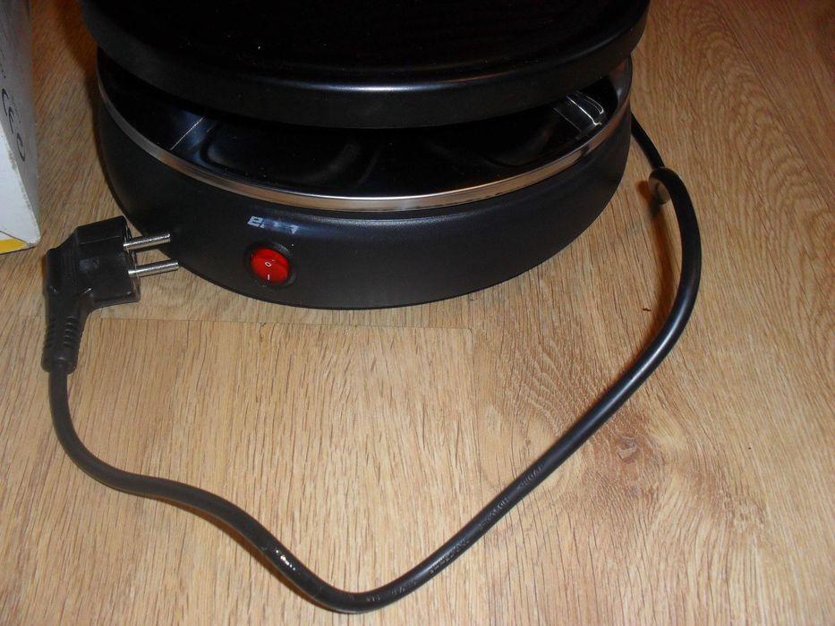 Grill elektryczny Elta , użyty tylko raz w domu.