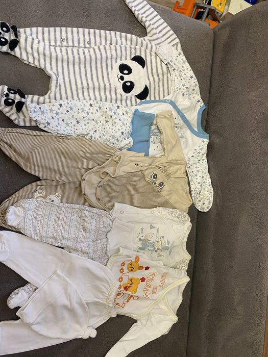 Продам  детскике вещи с 0-до года