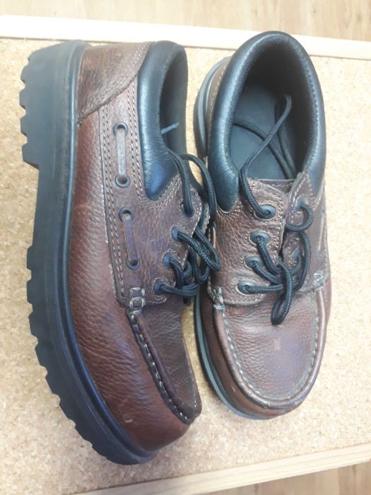 Sapatos biqueira aço em pele 41