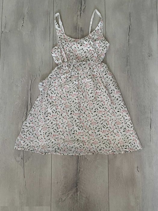 Letnia sukienka w kwiatki