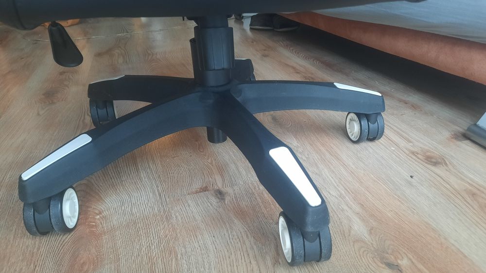 UŻYWANY fotel gamingowy Diablo X One