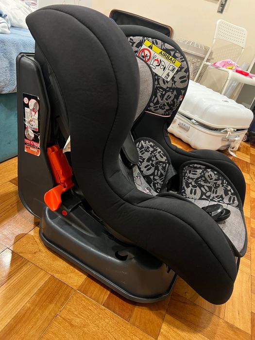 Cadeirinha de carro bebé reclinável