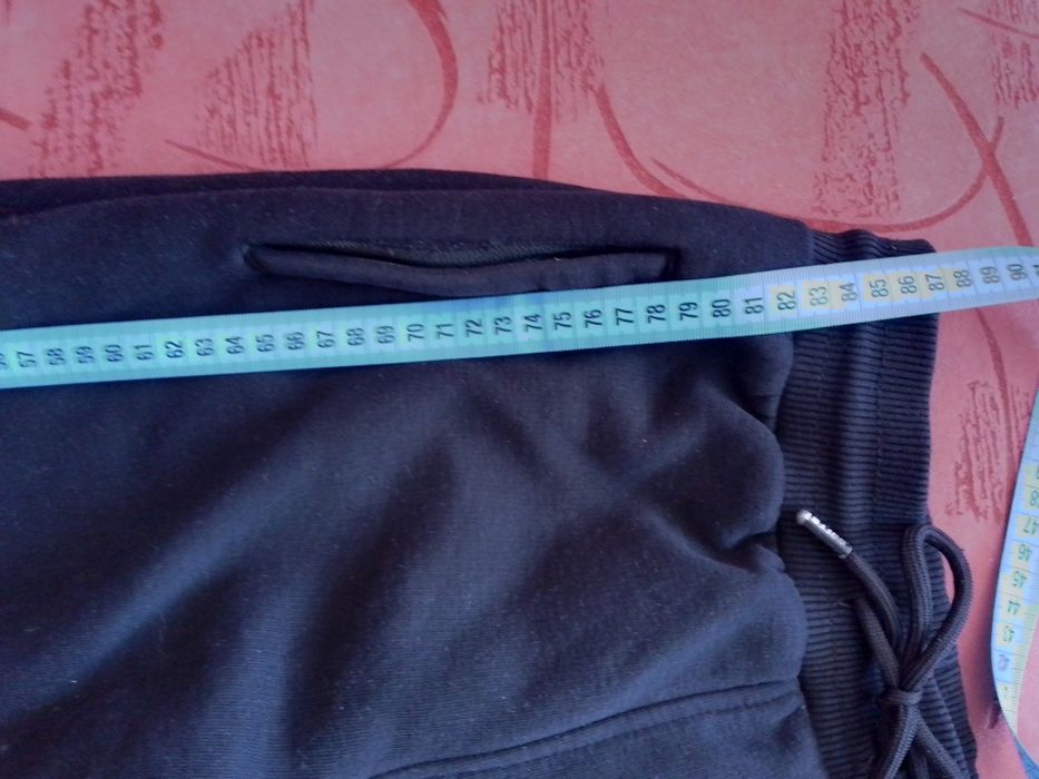 Спортивні штани на хлопчика 140 розмір