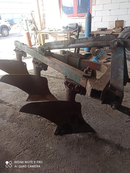Продам плуг плн 3/35 бу.