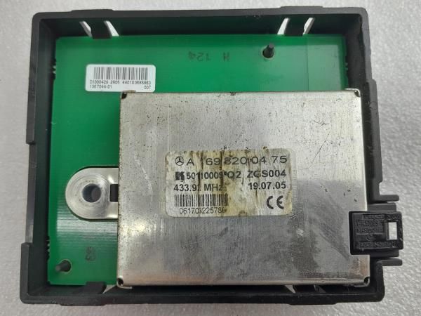 Amplificador de antena MERCEDES-BENZ Classe B (W245)