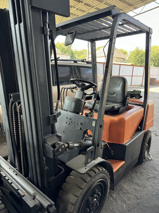 Продам вилочные погрузчики дизельные и газовыег/п 1.5-3 т