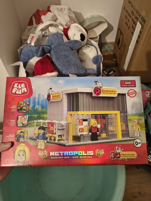 Klocki elefun metropolis sklep ciężarówka Biedronka