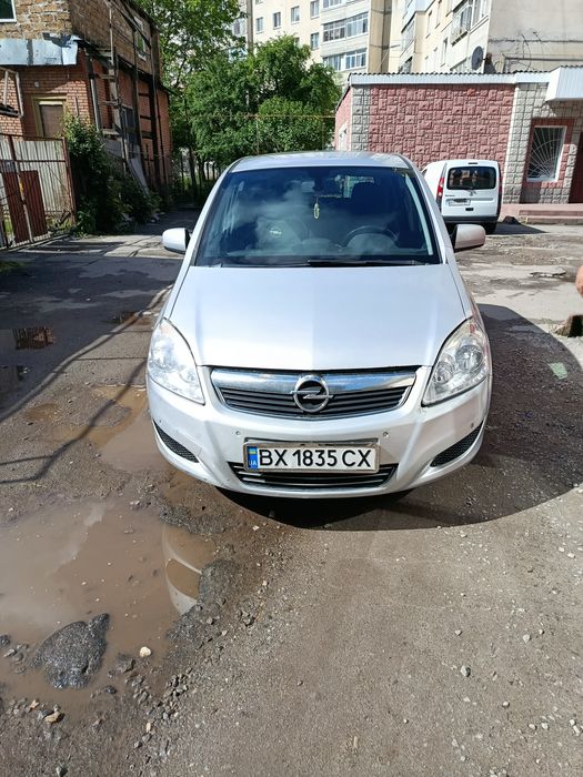 Продам Опель Зафіру.
