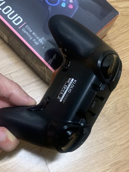 Comando - Krom Kloud Elite Gaming Pad