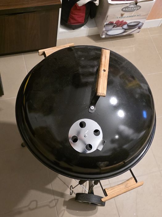 Gril sezonowy z wyposażeniem