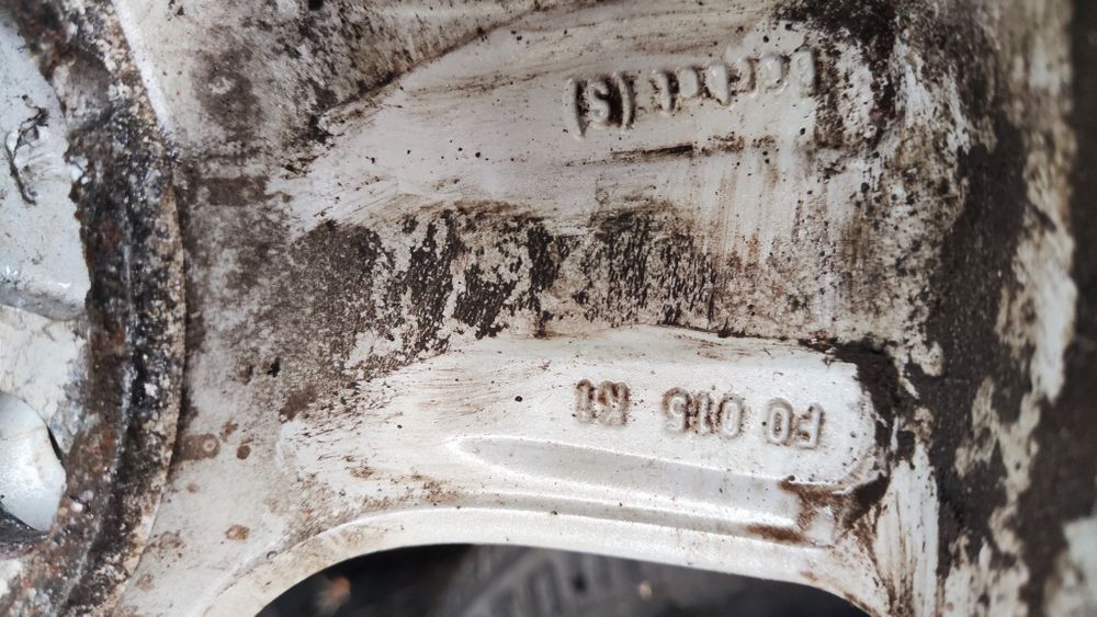 Felga aluminiowa 15 Ford Fiesta 7S6J007AA