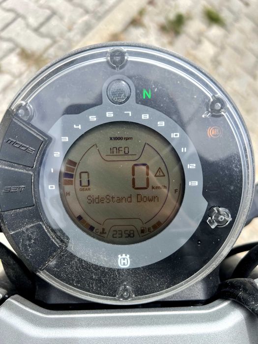 Husqvarna - 125 cc - Svartpilen