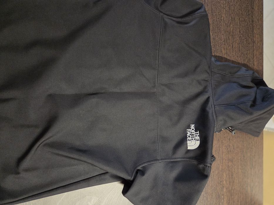 Casaco Softshell The North Face Preto com Capuz - Tam. M/L (Como Novo)
