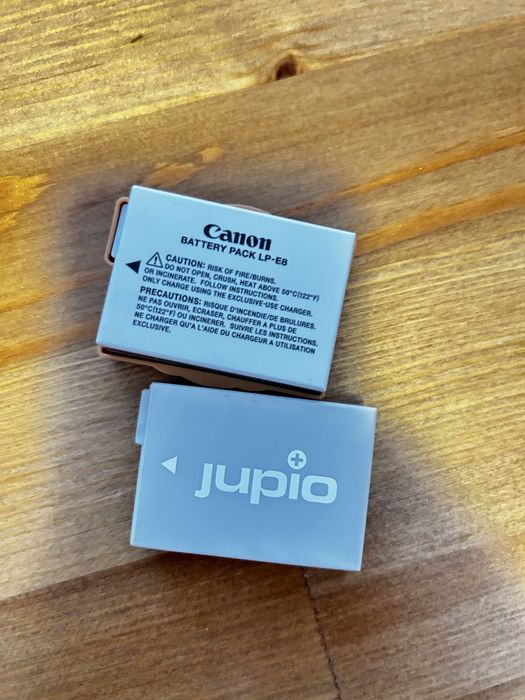 Canon EOS 700D + bateria extra e bolsa