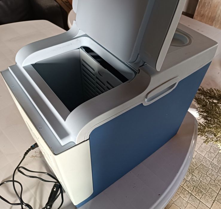 Geleira camping gaz faz frio e quente 35 litros